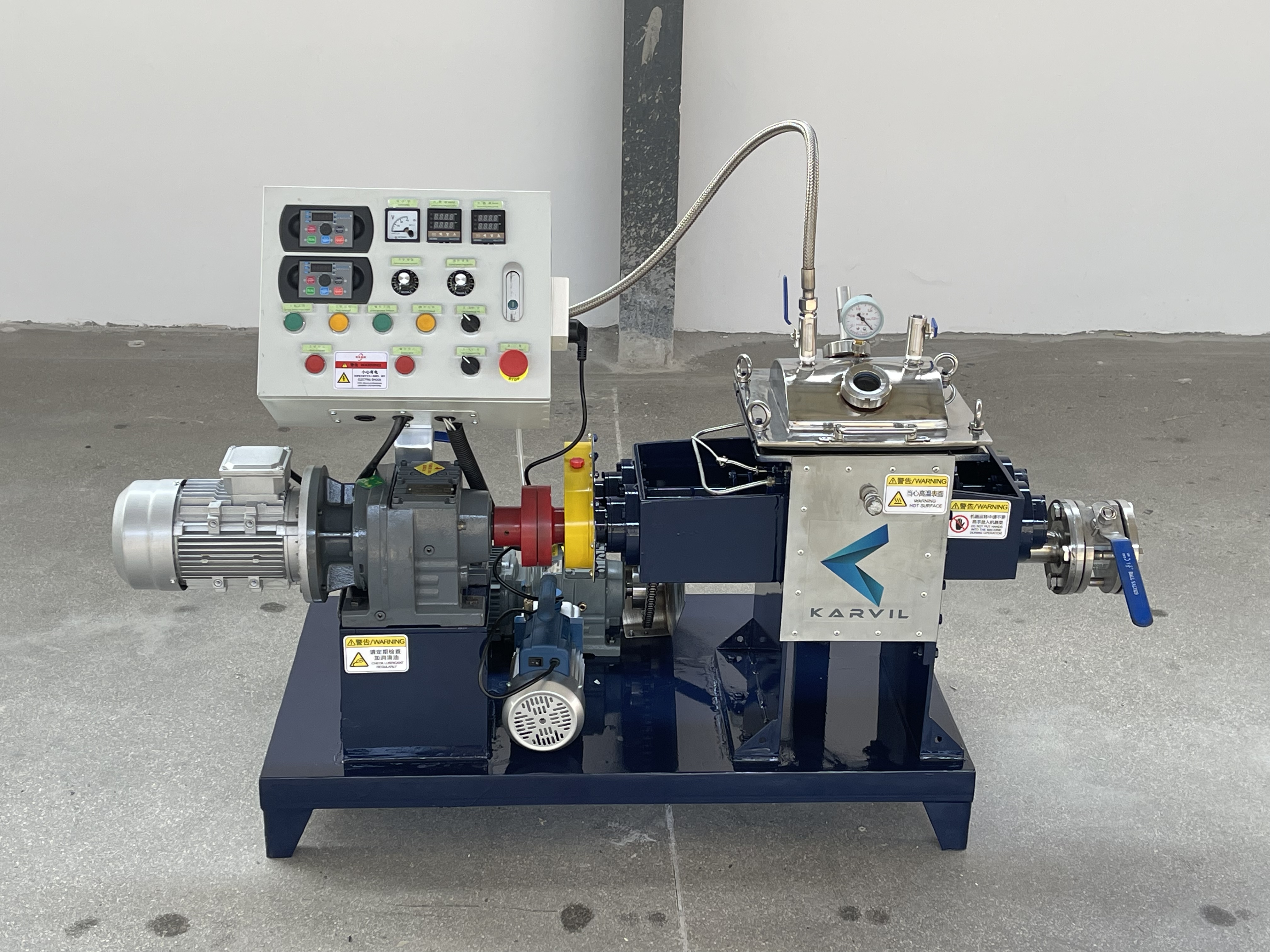 Karvil Machinery Versendet 2L-Kneter nach Österreich!
