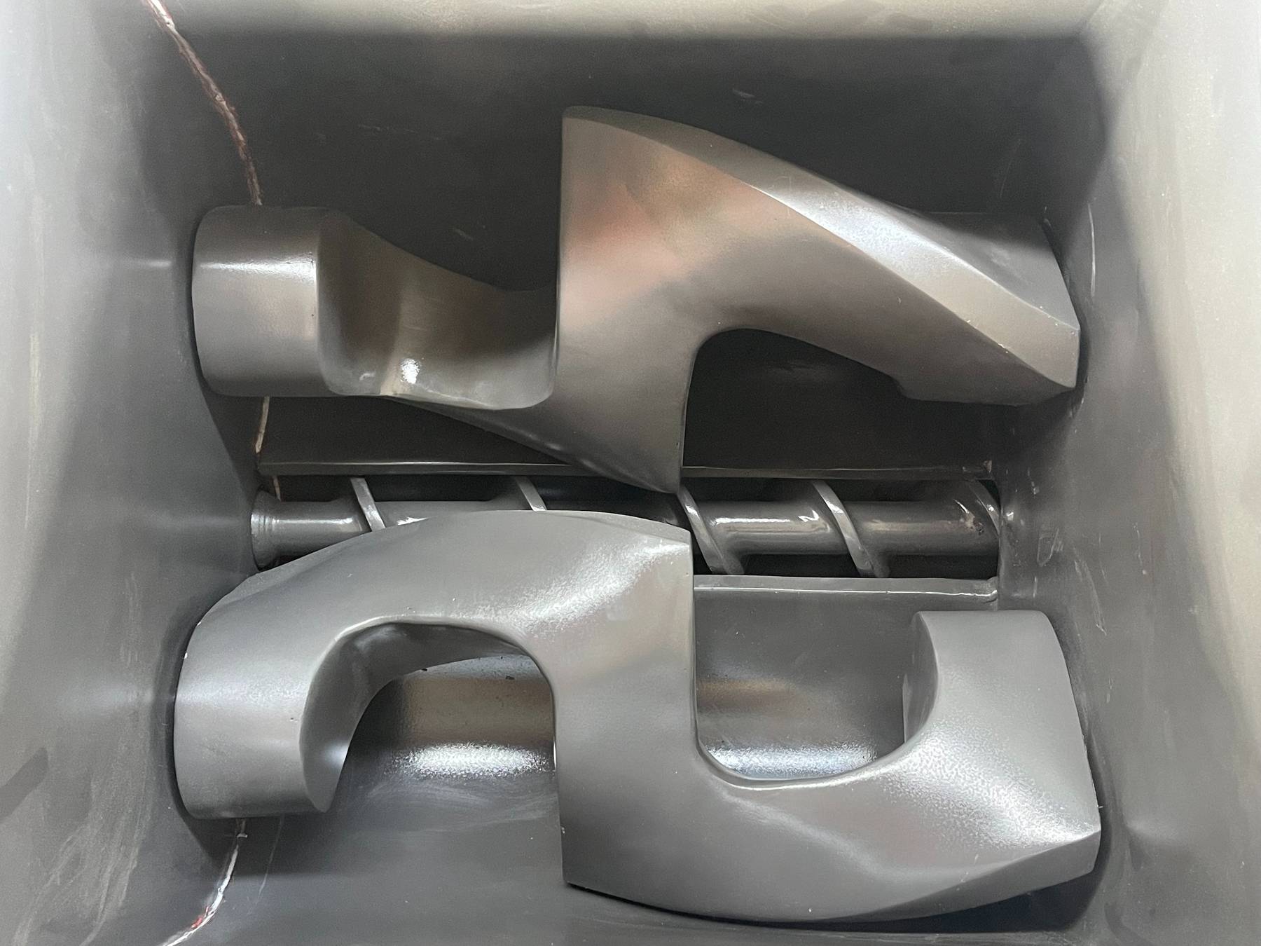 High-Wear-Screw-Discharge-Vacuum-Kneader (2) Verschleißfester Schneckenaustrags-Vakuumkneter (2)